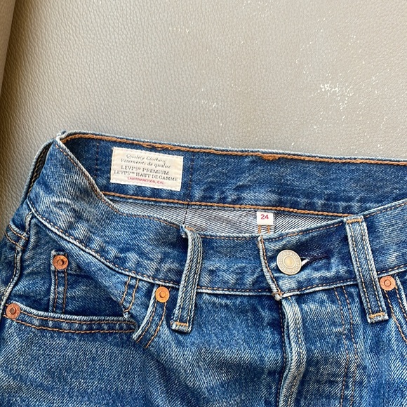 Levi’s Jean skirt - Picture 4 of 4